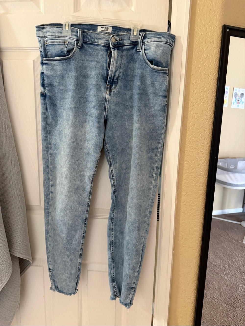 Kensie Light Acid Wash Skinny Jeans - Light Blue